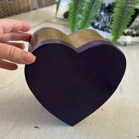 Heart Shaped Purple and Gold paper mache box - Picture 3 of 9